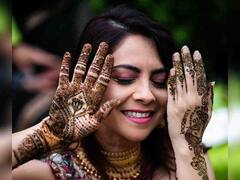 PHOTO : ‘मेहंदी है रचनेवाली...’, असा रंगला ‘अप्सरा’सोनाली कुलकर्णीचा मेहंदी सोहळा!