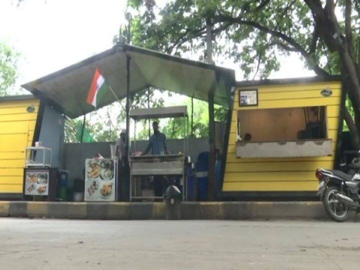 Hyderabad News: GHMC turned dumping sites into Food Court in Hyderabad Hyderabad News: GHMC ने बदली हैदरबाद के डंपिंग साइट्स की तस्वीर, साफ-सफाई कर लगवाए फूड स्टॉल, बेरोजगारों को मिला रोजगार