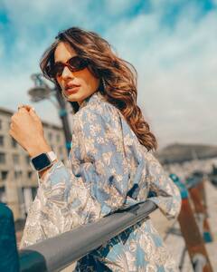 Khatron Ke Khiladi 12 फेम Aneri Vajani ने बालकनी में दिए ऐसे-ऐसे पोज, ग्लैमरस तस्वीरों से नहीं हटेंगी नजरें