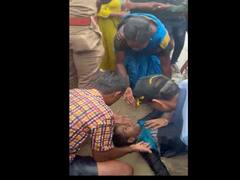 Watch Video : அலையில் சிக்கி மயங்கிய சிறுவன்..! முதலுதவி செய்து உயிரை காப்பாற்றிய தமிழக டி.ஜி.பி..!
