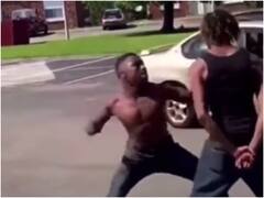 Viral: चेहरे पर 4 मुक्के खाने के बाद भी हाथ बांधे खड़ा रहा ये शख्स, देखिए हैरान कर देने वाला वीडियो