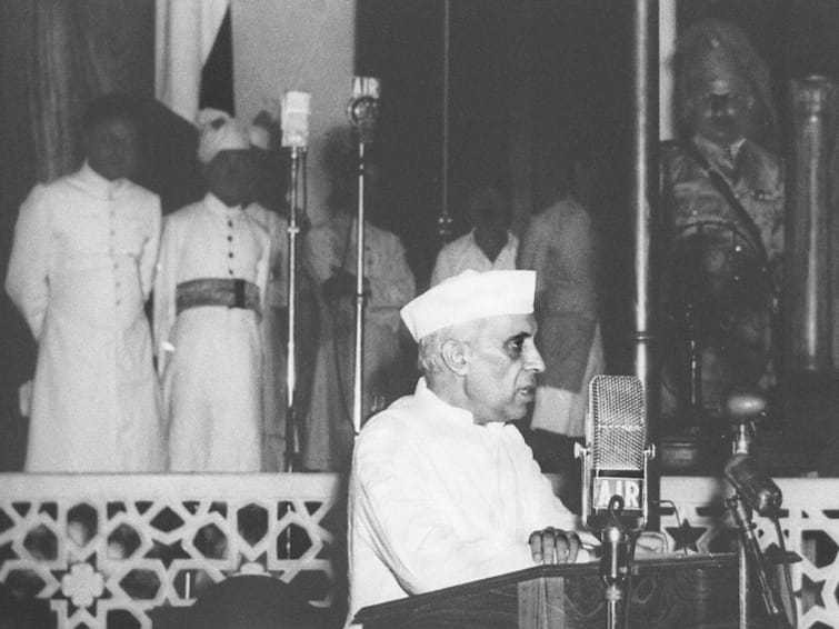 At The Stroke Of The Midnight Hour Watch And Read Jawaharlal Nehru 1947 Tryst with Destiny Speech 'At The Stroke Of The Midnight Hour...': Watch And Read Jawaharlal Nehru's 1947 'Tryst With Destiny' Speech