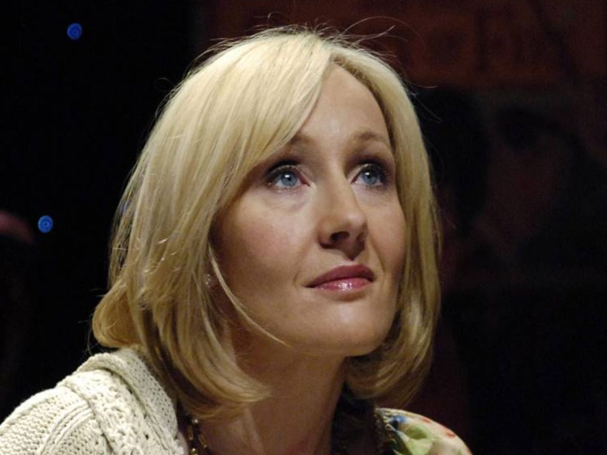JK Rowling Death Threat: డోంట్ వర్రీ నెక్స్ట్ టార్గెట్ నువ్వే, హ్యారీపాటర్ రైటర్‌కి బెదిరింపులు