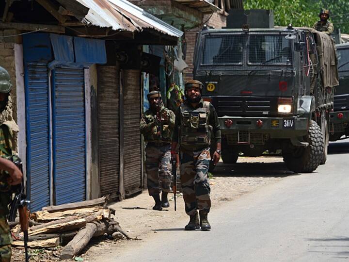Jammu Kashmir One Police Personnel Killed In Grenade Attack By Militants In Kulgam District J&K: One Police Personnel Killed In Grenade Attack By Militants In Kulgam District