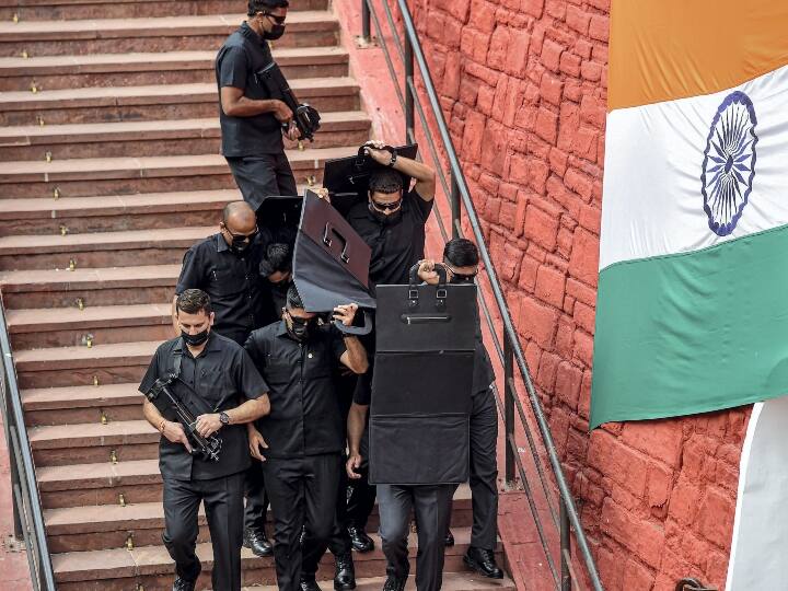 इस सुरक्षा रिहर्सल के दौरान एसपीजी जवानों ने आपात स्थिति में वीआईपी इवैकुएशन की भी तैयारी की.