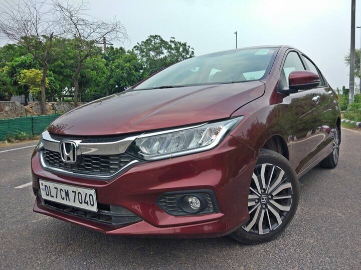 Honda City: Another brand that has its own loyal fanbase from every generation along with being one of the first premium sedans in India. The first few generation models gave India a premium sedan experience with the fantastic Vtec engines, space, and superior engineering. The later models including the current City have moved more premium along with being the best-selling sedan while also introducing new technologies like a hybrid powertrain. (Photo: Somnath Chatterjee)