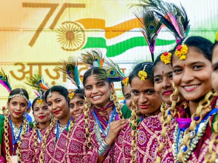 आजादी के 75वें स्वतंत्रता दिवस के अवसर पर रंगारंग कार्यक्रमों की भी तैयारी की गई है.