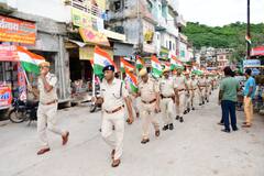 In Pics: हाथ में तिरंगा, दिल में देशभक्ति का जज्बा लिए पुलिस के जवानों ने निकाली रैली, देखें खूबसूरत तस्वीरें