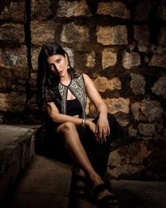 Shruti Haasan Casts A Spell In Black, SEE PICS