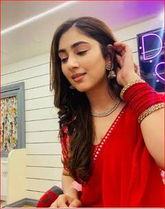 Disha Parmar ਨੇ ਪੀਲੇ ਸੂਟ 'ਚ ਆਈ ਬੇਹੱਦ ਖੂਬਸੂਰਤ ਨਜ਼ਰ, ਪ੍ਰਸ਼ੰਸਕਾਂ ਨੇ ਕਹੀ ਇਹ ਗੱਲ...