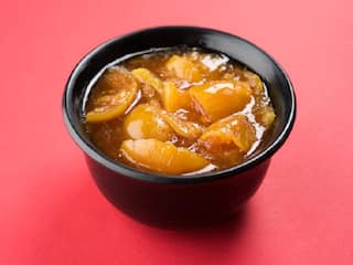 Kitchen Tips: पराठे के साथ सर्व करें नींबू के छिलके का टेस्टी अचार, जानें इसे बनाने का तरीका