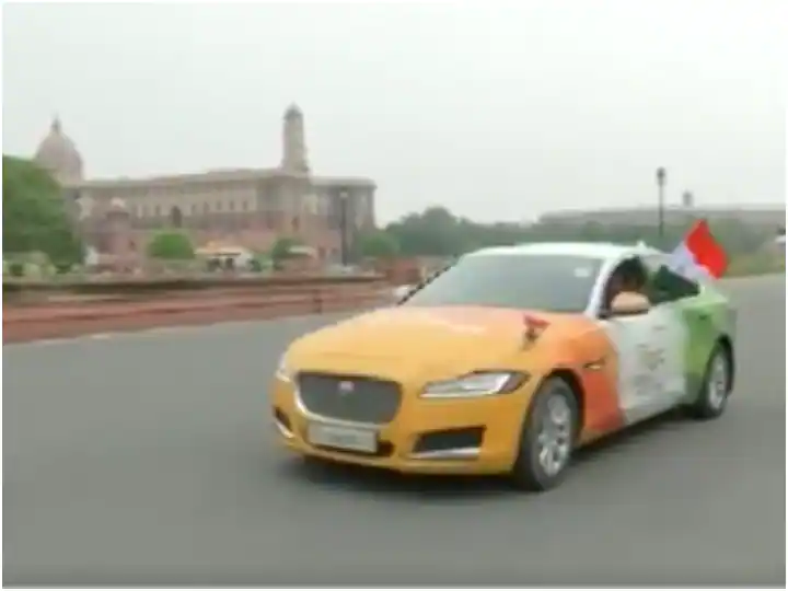 Man painted Tricolor on Car by spending 2 lakh over it under Har Ghar Tiranga Campaign Har Ghar Tiranga : 2 ਲੱਖ ਰੁਪਏ ਖਰਚ ਕੇ ਇੱਕ ਵਿਅਕਤੀ ਨੇ ਕਾਰ 'ਤੇ ਬਣਾਇਆ ਤਿਰੰਗਾ, ਪੀਐਮ ਮੋਦੀ ਨੂੰ ਮਿਲਣ ਦੀ ਇੱਛਾ