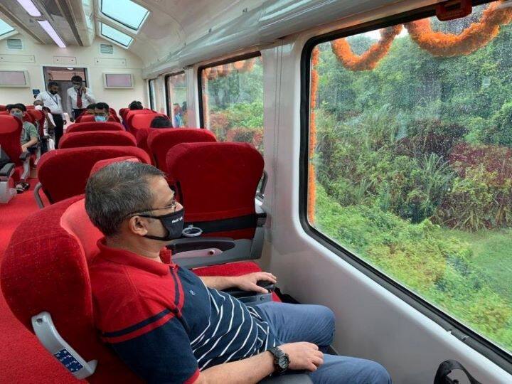 Great coach fitted in Shatabdi Express it will be a wonderful journey in 360-degree view Indian Railways: शताब्‍दी एक्‍सप्रेस में लगा जबरदस्त कोच, 360-डिग्री व्यू में शानदार होगा सफर