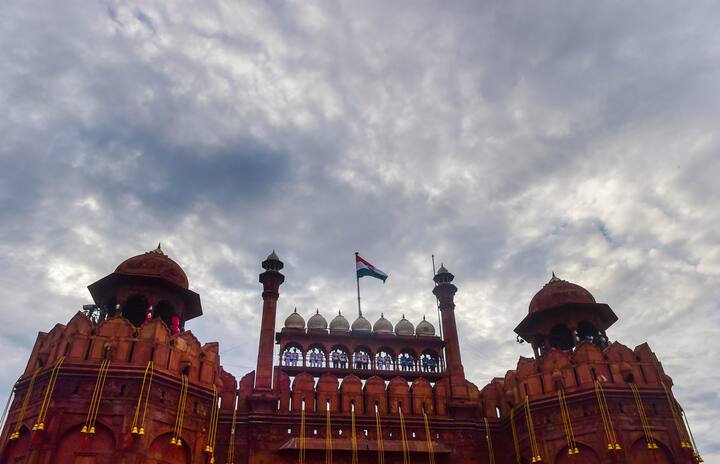 Tri-Services band performs during the 76th Independence Day function at the Red Fort, in New Delhi, Monday, Aug 15, 2022.