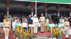 Independence Day 2022: कोटा में मंत्री शांति धारीवाल ने फहराया तिरंगा, कहा- सिर्फ सोशल मीडिया पर देशभक्ति दिखाना काफी नहीं