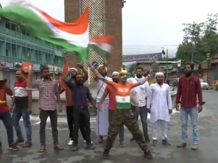 Tricolor hoisted proudly at Lal Chowk in Srinagar, the valley resonated with the slogans of ‘Vande Mataram’