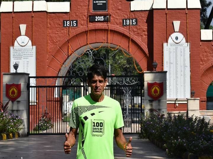 Independence Day Colonel Krishna Badhwar reached Lucknow after completing 750 kms in 10 days Independence Day 2022: 10 दिनों में 750 किलोमीटर की दौड़ पूरी कर लखनऊ पहुंचे कर्नल कृष्ण बधवार, सीएम से करेंगे मुलाकात