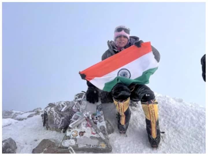 Indian Mountaineer Takes National Flag To Europes Highest Peak On I-Day Independence Day: भारतीय पर्वतारोही ने यूरोप की सबसे ऊंची चोटी पर फहराया तिरंगा, देखें वीडियो
