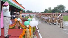 Independence Day 2022: कोटा में मंत्री शांति धारीवाल ने फहराया तिरंगा, कहा- सिर्फ सोशल मीडिया पर देशभक्ति दिखाना काफी नहीं