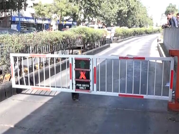 Ahmedabad News RFID gates on BRTS route in Ahmedabad closed in one and a half years.AMC spent more than 70 crores AHMEDABAD : AMCએ 70 કરોડનું આંધણ કર્યું,  BRTS રૂટ પરના RFID ગેટ દોઢ વર્ષમાં બંધ