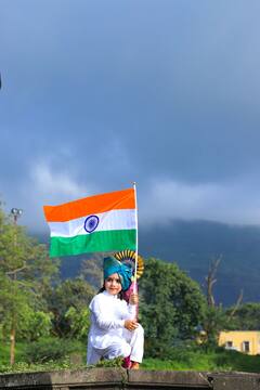 Independence Day : नाशिकच्या चिमुकलीचे स्वातंत्र्यदिनी मराठमोळं फोटोशूट, सोशल मिडीयावर झाली व्हायरल