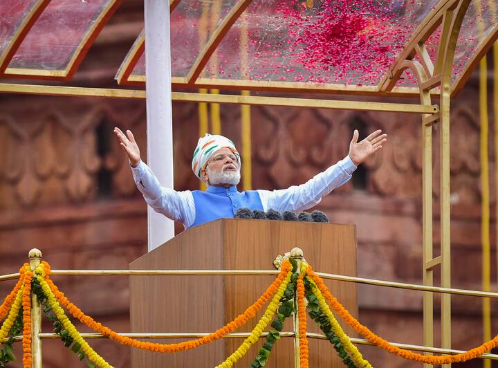 PM Modi Speech Highlights: স্বাধীনতার হীরক জয়ন্তীতে শতবর্ষের পঞ্চ সংকল্প, ‘দুর্নীতির বিরুদ্ধে লড়াই’; এক নজরে মোদির বার্তা