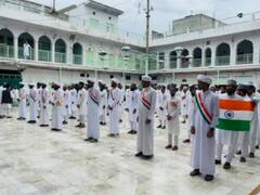 Moradabad News: जामिया नईमिया मदरसे में धूमधाम से मनाया गया स्वतंत्रता दिवस, छात्रों ने बढ़चढ़ कर लिया हिस्सा