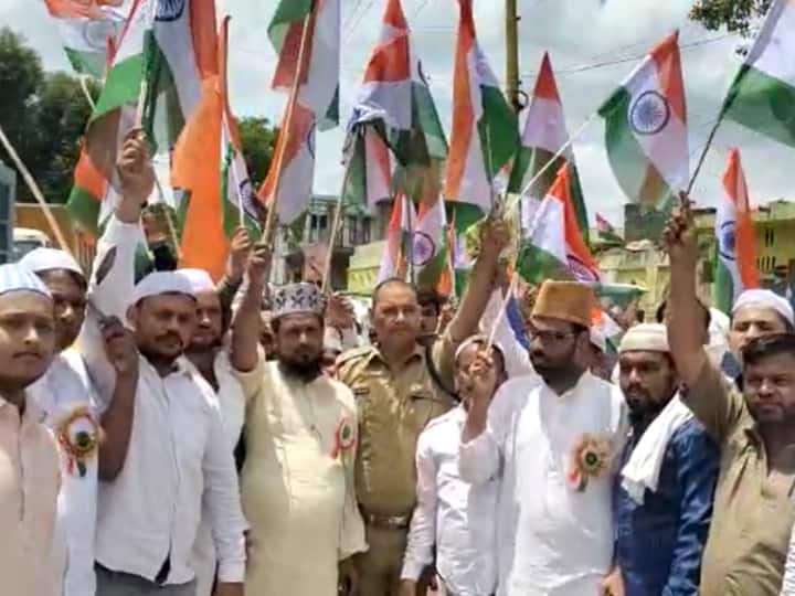Ayodhya Uttar Pradesh Azadi Ka Amrit Mahotsav Independence Day Muslim society took out tiranga yatra ANN Independence Day 2022: देश भक्ति के रंग में रंगी रामनगरी Ayodhya, मुस्लिम समाज के लोगों ने निकाली भव्य तिरंगा यात्रा