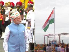 Independence Day 2022: PM Hoists The National Flag After Inspecting Guard of Honour At Red Fort | SEE PICS