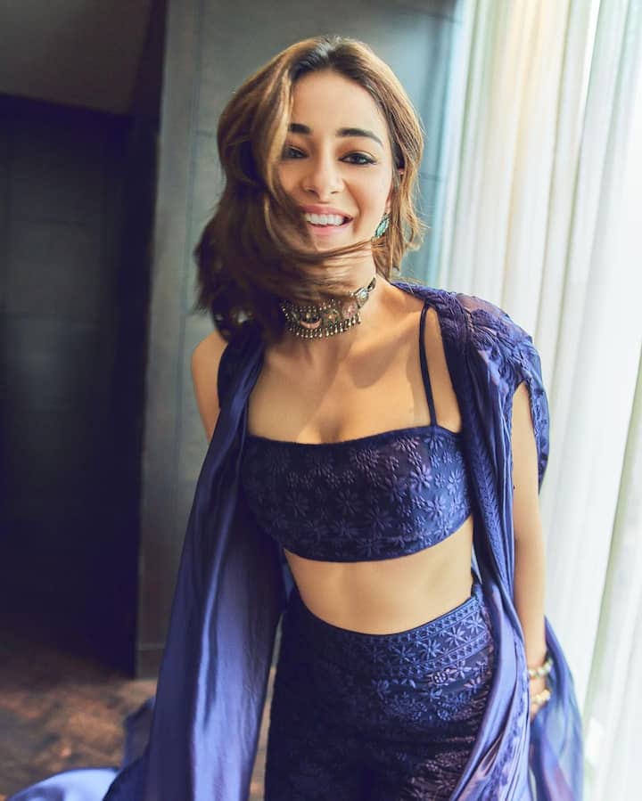 ‘लायगर’ या चित्रपटात ती विजय देवरकोंडासोबत मुख्य भूमिकेत दिसणार आहे.