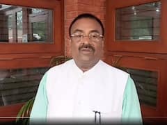 Maharashtra News: महाराष्ट्र में अब सरकारी कर्मचारी फोन पर हैलो नहीं, 'वंदे मातरम' बोलेंगे, मंत्री मुनगंटीवार का फैसला