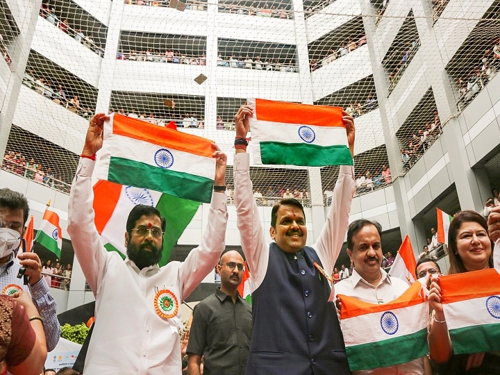 Independence Day: आजादी की 75वीं वर्षगांठ पर मुख्यमंत्रियों के बड़े एलान, अपने भाषणों में उकेरी उभरते भारत की तस्वीर