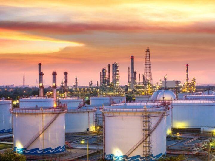 Oil Prices Ease To Below $98 A Barrel Extend Losses On Supply Boost News Oil Prices Ease To Below $98 A Barrel, Extend Losses On Supply Boost News