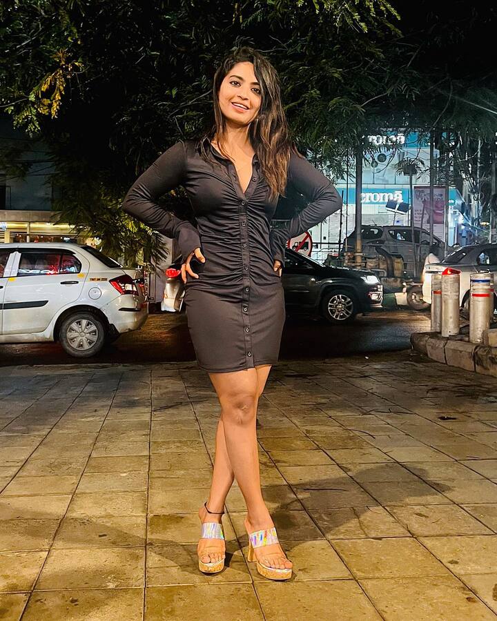 బిగ్ బాస్ హారిక అందమైన ఫోటోలు  -Image Credit: Alekhya Harika/Instagram