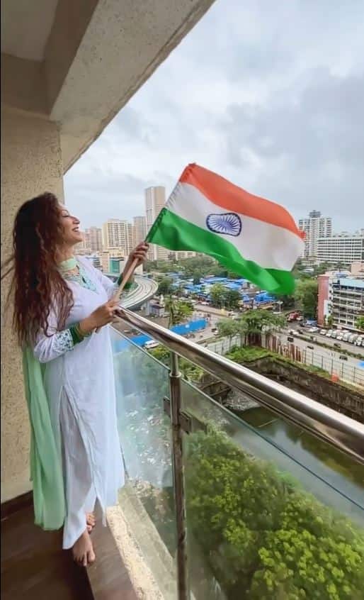 તારક મહેતામાં અંજલી ભાભીનું પાત્ર નિભાવનાર સુનયના ફોજદારે પણ તસવીર શેર કરી છે.