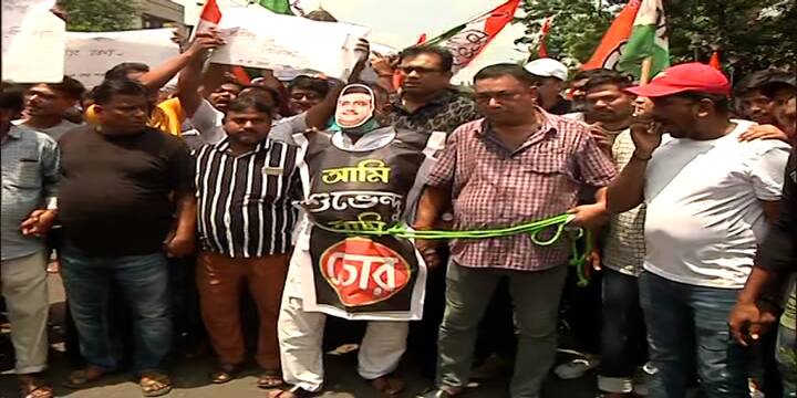 তবে তৃণমূলের দাবি, রাজনৈতিক স্বার্থে সিবিআই, ইডি-র মতো সংস্থাকে ব্য়বহার করছে কেন্দ্রের বিজেপি সরকার। খেলা হবে দিবসেও তাই সিবিআই, ইডি-র নিরপেক্ষতার দাবিতে সরব হয় তারা।