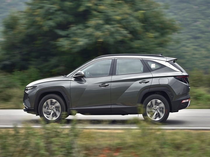 Hyundai Tucson Review: यहां देखिए हुंडई टकसन का फर्स्ट लुक रिव्यू, इस कार को खरीदना तो बनता है