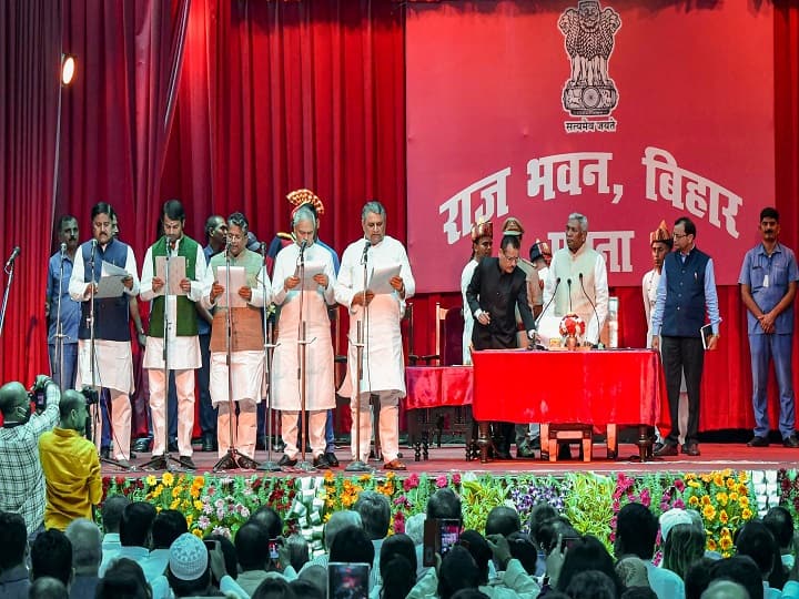 Bihar Cabinet Expansion Full List CM Nitish Kumar Keep Home, Tejashwi Yadav Gets Health Ministry Bihar Cabinet Expansion: CM Nitish Keeps Home, Tejashwi Gets Health — Check Complete List