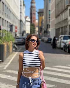 Anushka Sen : इटलीमध्ये सुट्ट्यांचा आनंद घेतेय अनुष्का सेन, सोशल मीडियावर शेअर केले फोटो