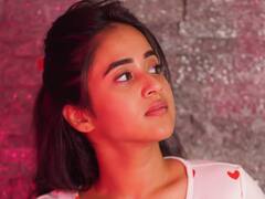 Deepthi Sunaina: టీ షర్టు -పొట్టి నిక్కరుతో రాక్ స్టార్‌లా మారిపోయిన దీప్తి