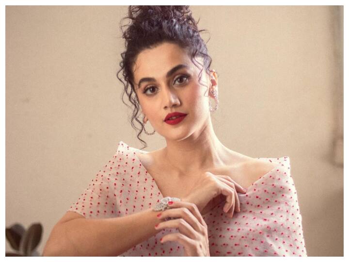 'We Are Not Morons To Lose Our Cool Without Reason': Taapsee Pannu On Her Argument With Paparazzi 'We Are Not Morons To Lose Our Cool Without Reason': Taapsee Pannu On Her Argument With Paparazzi
