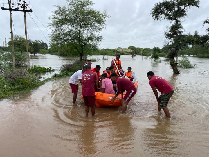 Rivers in spate after heavy rains in Chhattisgarh, CM Bhupesh Baghel instructed officials to remain alert ann Chhattisgarh Rain: छत्तीसगढ़ में भारी बारिश के बाद बाढ़ जैसे हालात, CM बघेल ने अधिकारियों को दिए अलर्ट रहने के निर्देश