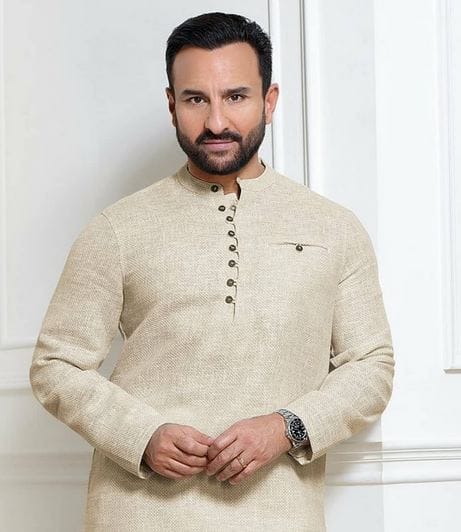 ਸੈਫ ਅਲੀ ਖਾਨ ਨੇ ਮੀਟੂ ਅਭਿਆਨ ਦੌਰਾਨ ਕਿਹਾ ਸੀ ਕਿ, 'ਜ਼ਿਆਦਾਤਰ ਲੋਕ ਦੂਜੇ ਲੋਕਾਂ ਨੂੰ ਨਹੀਂ ਸਮਝਦੇ। ਮੈਂ ਇਸ ਬਾਰੇ ਗੱਲ ਨਹੀਂ ਕਰਨਾ ਚਾਹੁੰਦਾ, ਕਿਉਂਕਿ ਮੈਂ ਅੱਜ ਮਹੱਤਵਪੂਰਨ ਨਹੀਂ ਹਾਂ। ਜਦੋਂ ਮੈਂ ਸੋਚਦਾ ਹਾਂ ਕਿ ਮੇਰੇ ਨਾਲ ਕੀ ਹੋਇਆ ਹੈ, ਤਾਂ ਮੈਨੂੰ ਗੁੱਸਾ ਆਉਂਦਾ ਹੈ। ਅੱਜ ਸਾਨੂੰ ਔਰਤਾਂ ਦਾ ਖਿਆਲ ਰੱਖਣਾ ਪਵੇਗਾ।