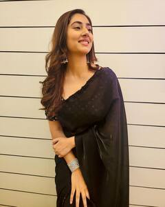 साड़ी में Disha Parmar की खूबसूरती देख दिल हार बैठे पति Rahul Vaidya, बोले- फिर से प्यार हो गया...