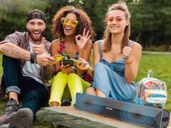 Amazon Deal: कहीं भी पार्टी करने के लिये साथ ले जायें ये साउंड बार, ऑफर में खरीदें सिर्फ 1,500 रुपये में !