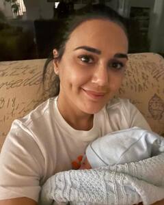 Preity Zinta Pics: विदेश में बस चुकीं प्रीति जिंटा ने ऐसे मनाया स्वतंत्रता दिवस, एक्ट्रेस के जुड़वां बच्चे भी हाथ में तरंगा थामे दिखे