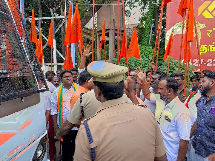 ஸ்டண்ட் மாஸ்டர் கனல் கண்ணன் கைதை கண்டித்து சேலத்தில் நடந்த ஆர்ப்பாட்டம்