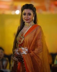 वेस्टर्न ड्रेस छोड़ Tina Datta ने पहना ट्रेडिशनल आउटफिट, खूबसूरती देख फैंस के उड़े होश