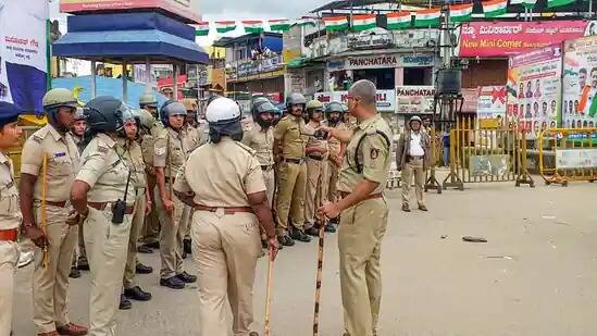 Shivamogga Clashes: 4 Involved In Stabbing Incident Arrested, Attempt To Murder Case Registered Shivamogga Clashes: 4 Involved In Stabbing Incident Arrested, Attempt To Murder Case Registered
