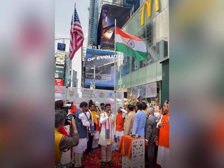 Independence Day 2022 Tiranga Hoisted At Historic Times Square In New York In America